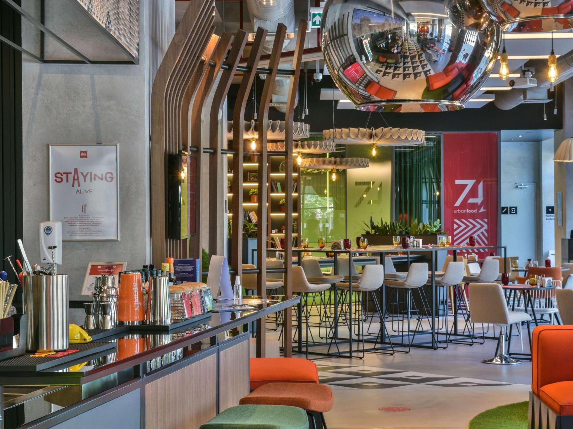 Ibis Baku City Zewnętrze zdjęcie