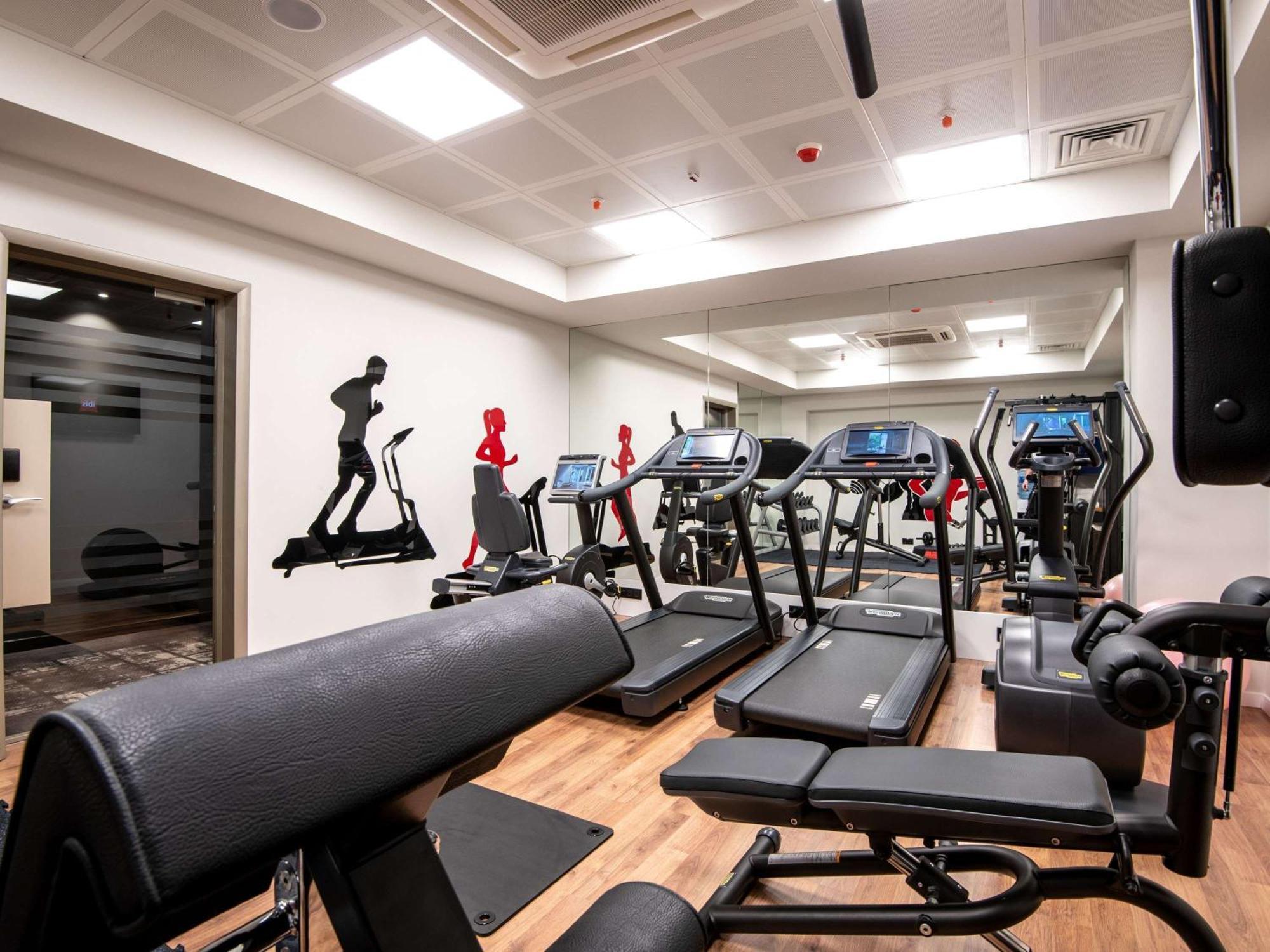 Ibis Baku City Zewnętrze zdjęcie