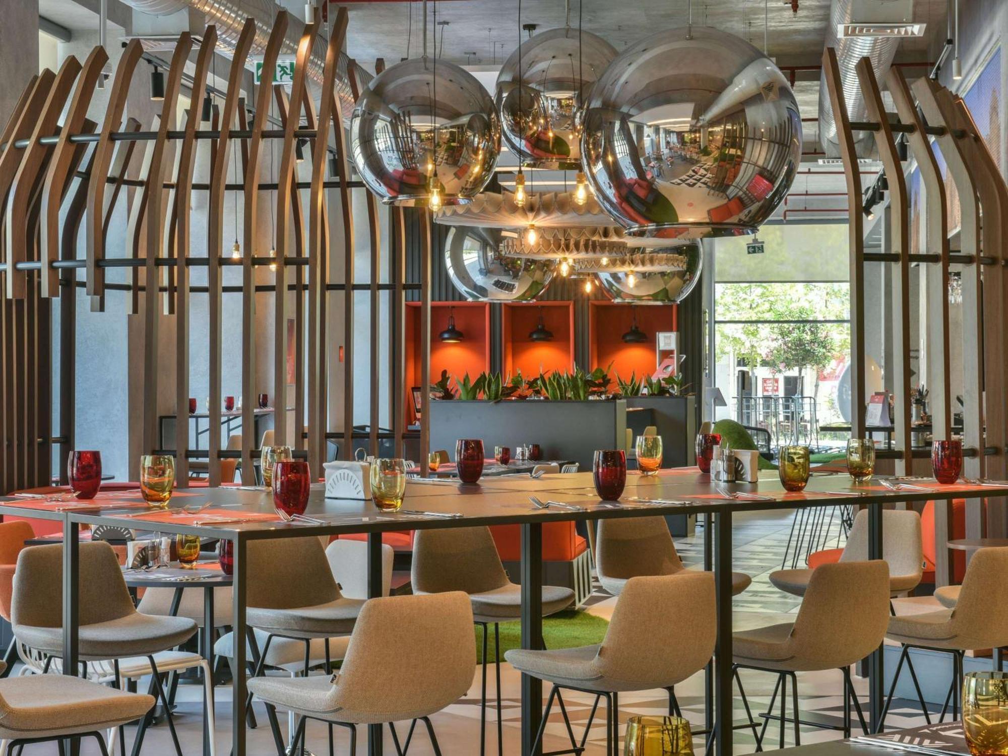 Ibis Baku City Zewnętrze zdjęcie