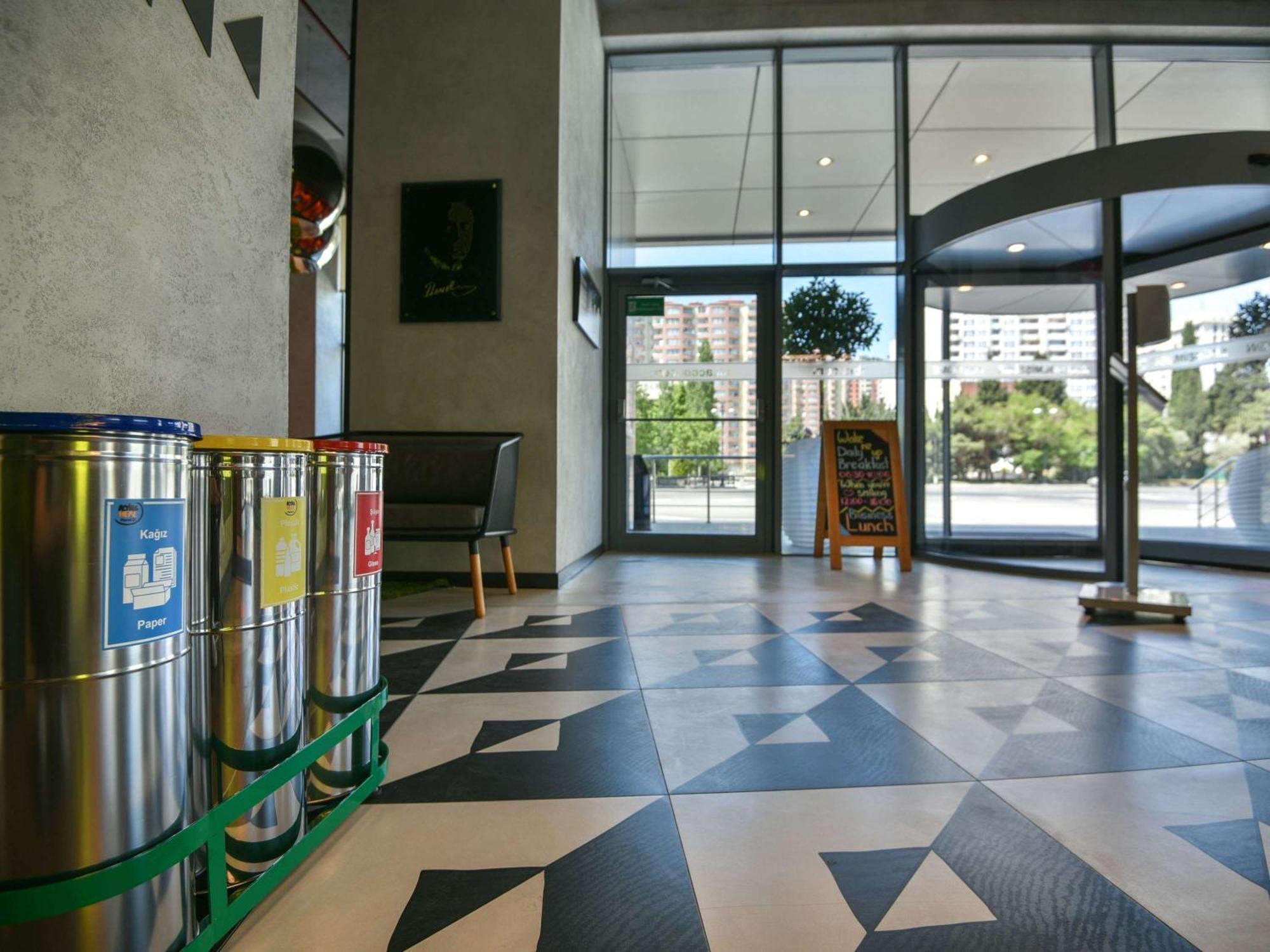 Ibis Baku City Zewnętrze zdjęcie