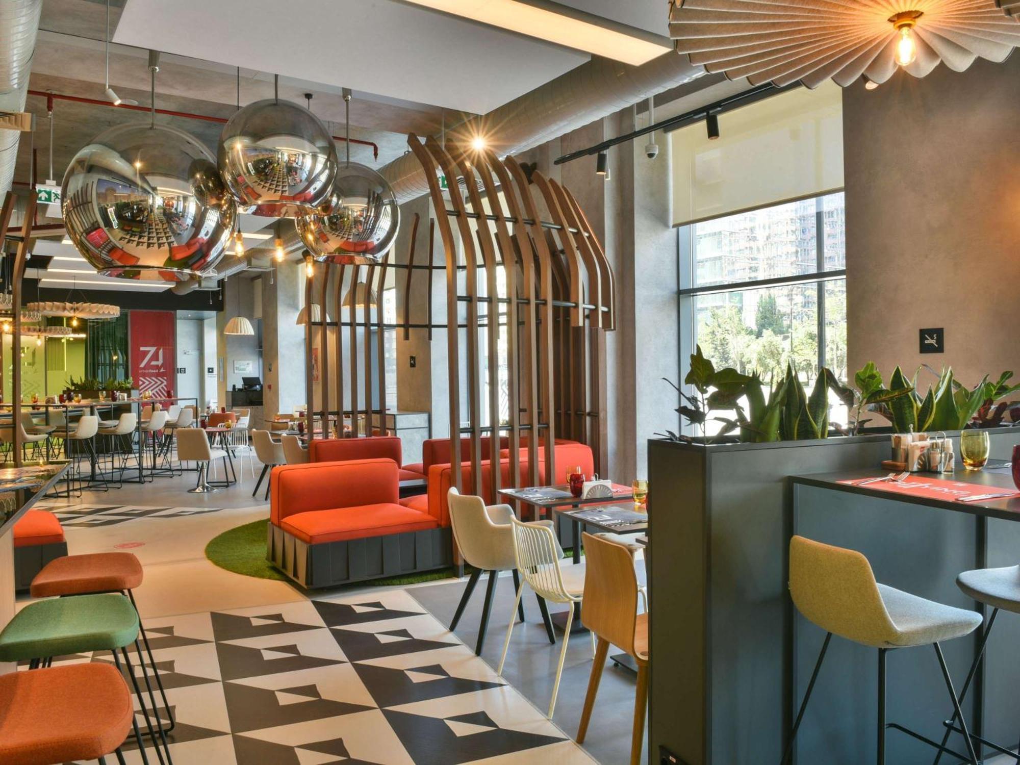 Ibis Baku City Zewnętrze zdjęcie