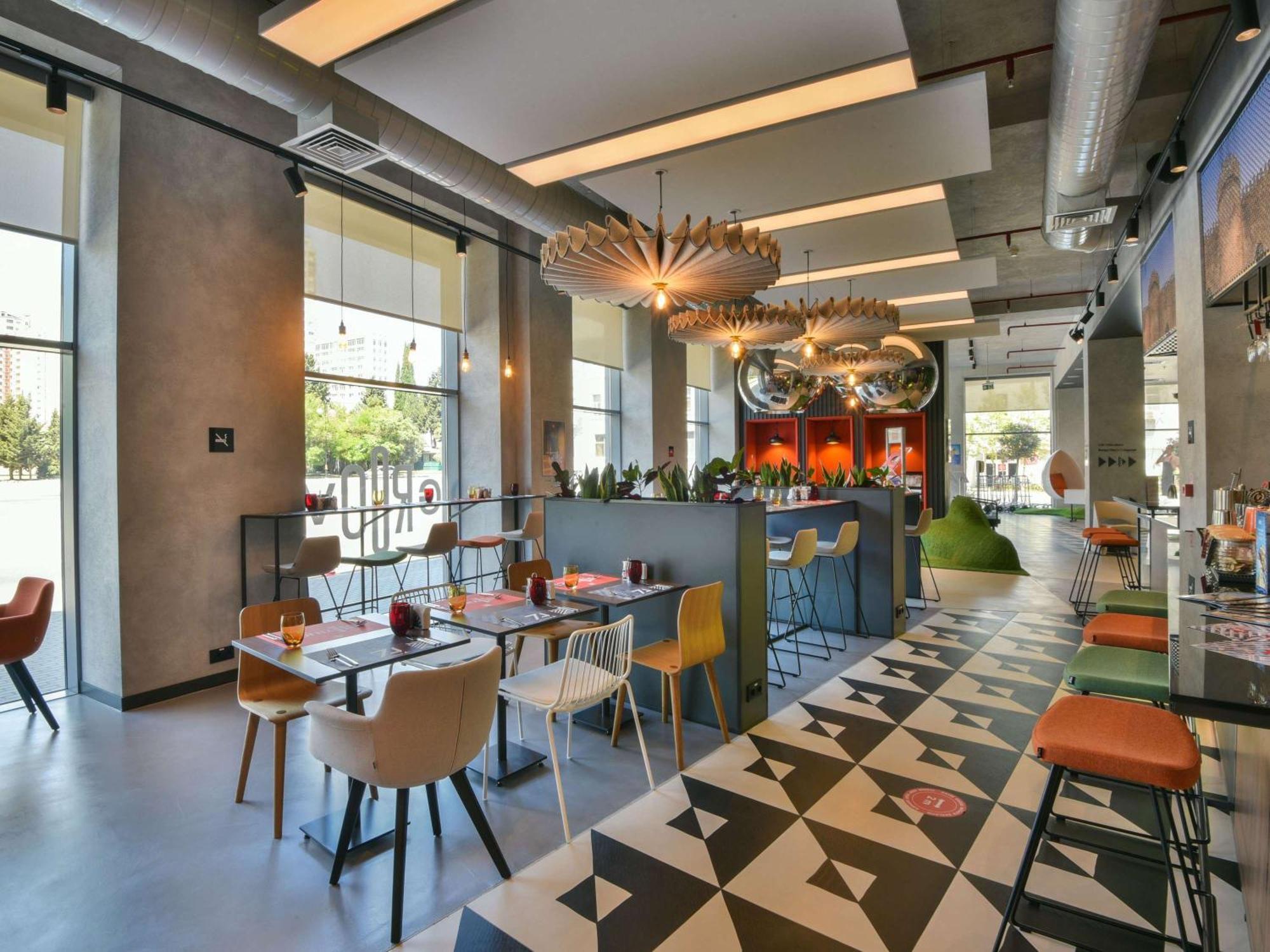 Ibis Baku City Zewnętrze zdjęcie