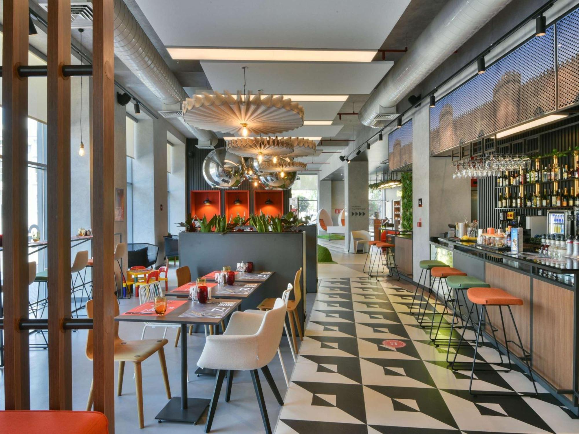 Ibis Baku City Zewnętrze zdjęcie